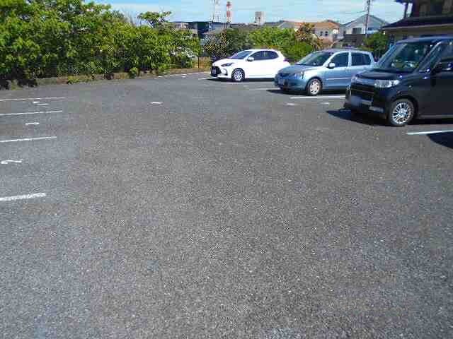 レオパレス知多の物件外観写真