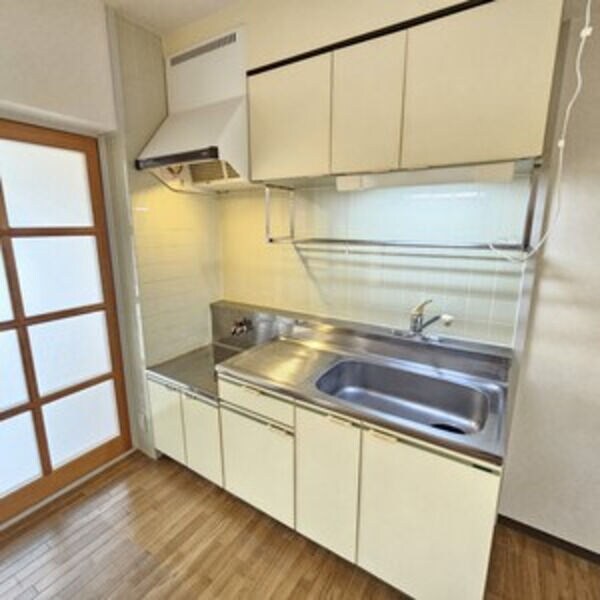 鶴里駅 徒歩3分 2階の物件内観写真