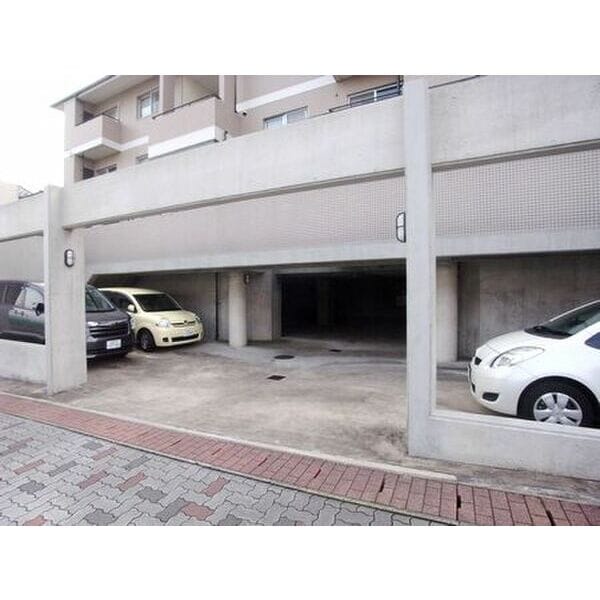 グランデ亀の井の物件外観写真