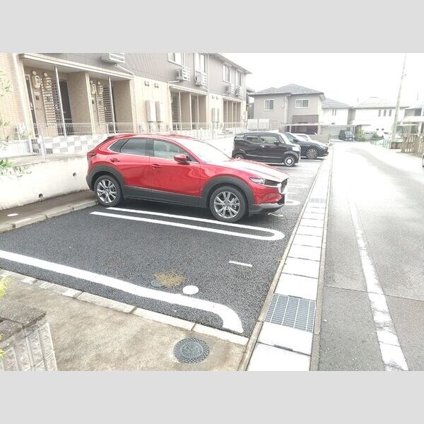 パークアヴェニューの物件外観写真