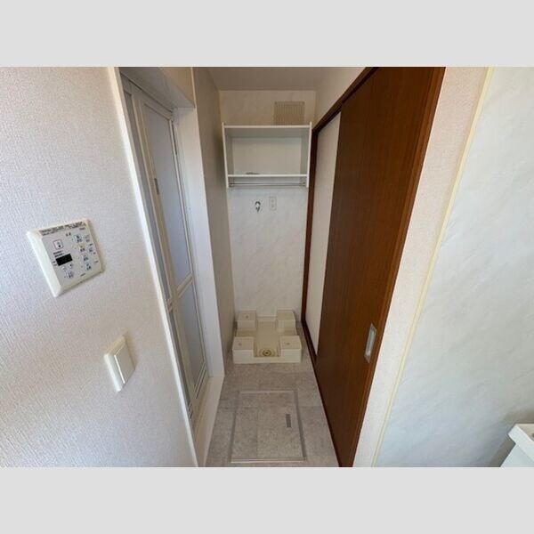 刈谷駅 バス28分  日高2丁目下車：停歩10分 2階の物件内観写真