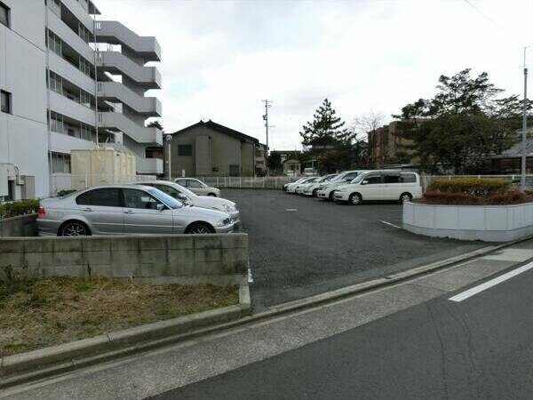 メゾン白菊の物件外観写真