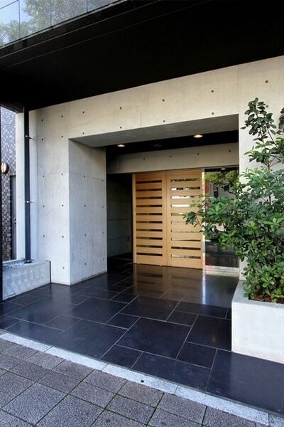 BPRレジデンス金山の物件外観写真