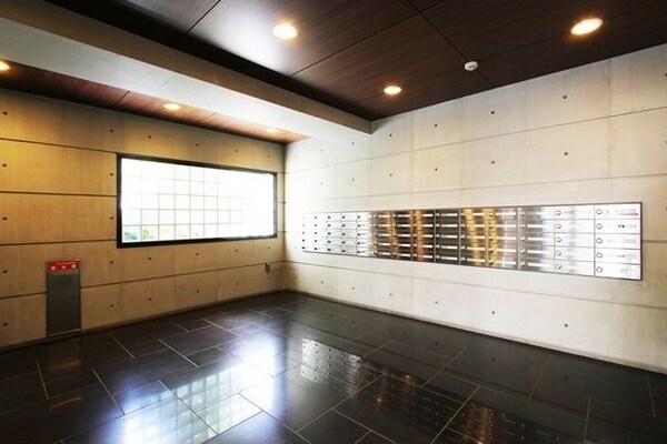 BPRレジデンス金山の物件外観写真