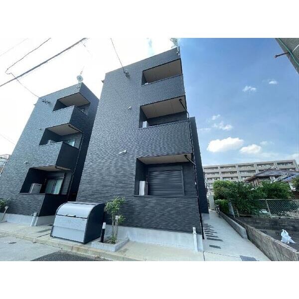 CRASTINE弥生町B棟の物件外観写真