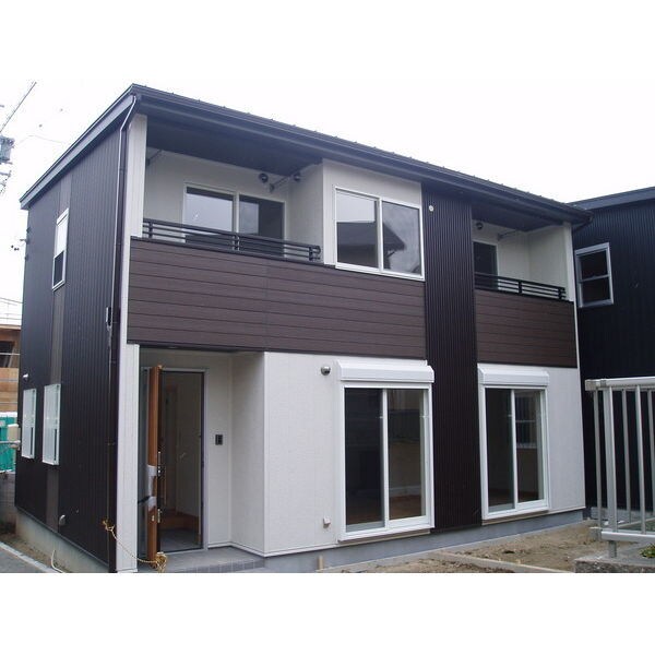 プレミアムヴィラD棟の物件外観写真