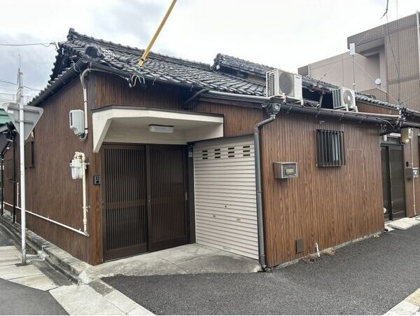 烏森駅 徒歩9分 1階の物件外観写真