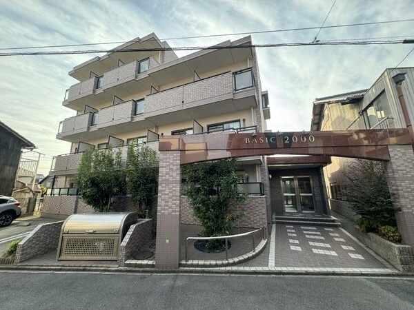 BASIC 2000の物件外観写真