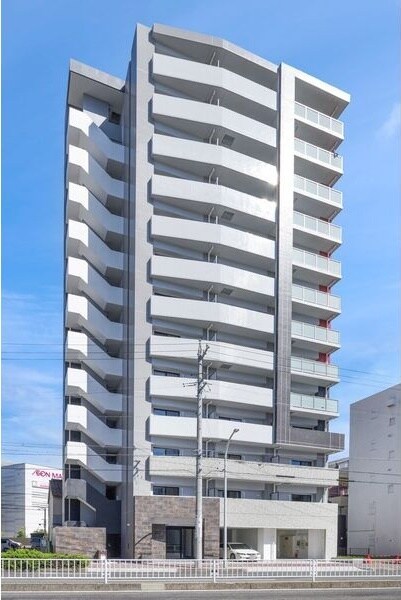 エステシア名駅の物件外観写真