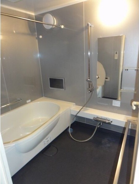 アーデン泉プレミアの物件内観写真