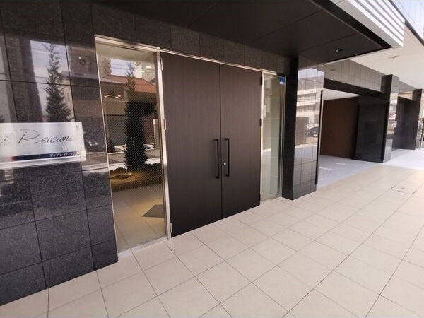 ディアレイシャス泉の物件外観写真