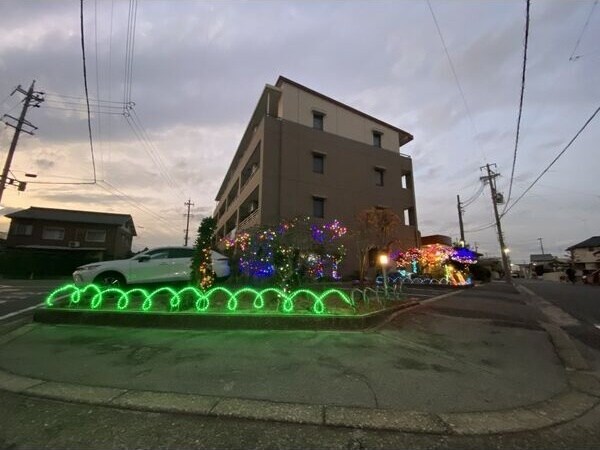 エルーデメイファの物件外観写真