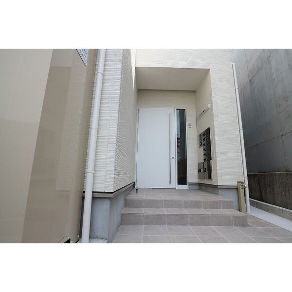 GRANDTIC塩釜口の物件外観写真