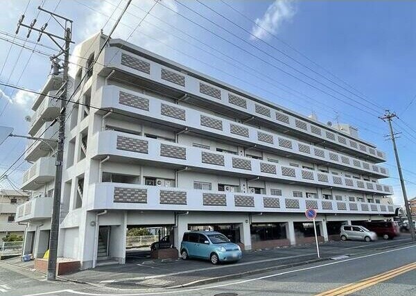 アベニュー青山の物件外観写真