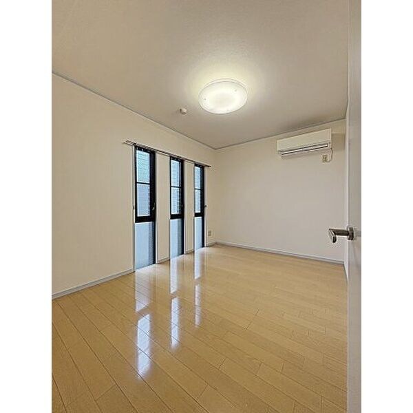 セントラル上社の物件内観写真