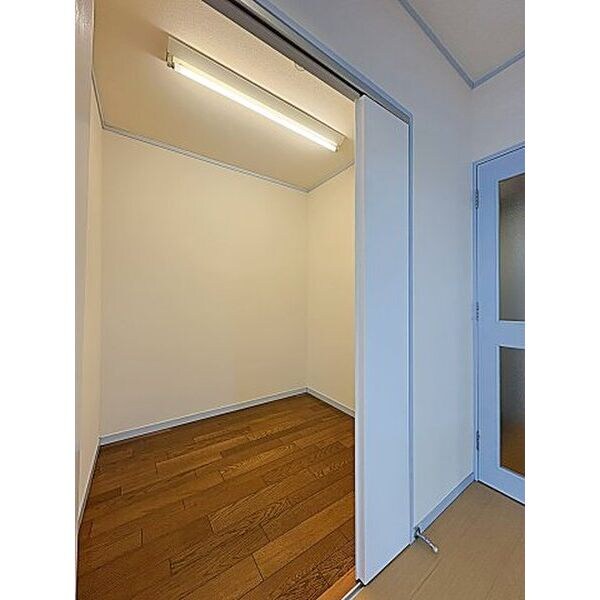 セントラル上社の物件内観写真