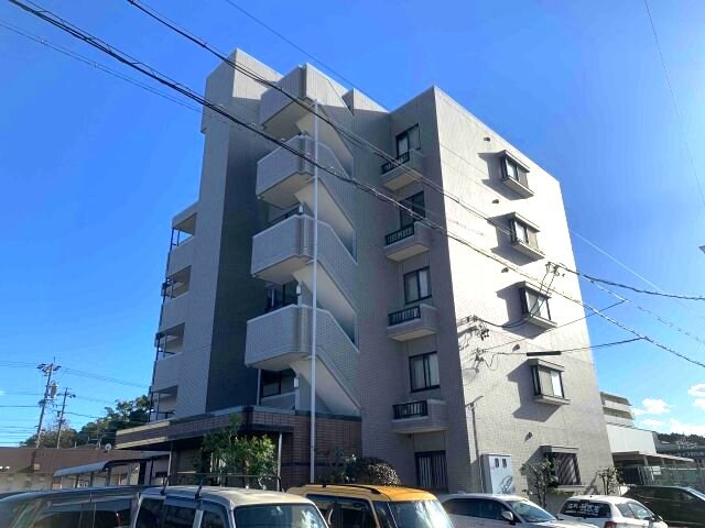 メゾンドラピュタⅡの物件外観写真