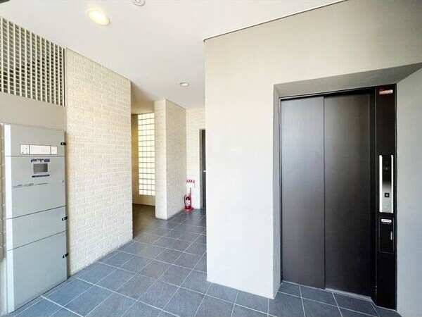 ヴァリエ東別院の物件外観写真