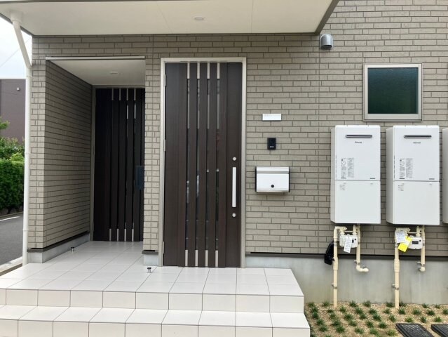 フロンティアの物件外観写真