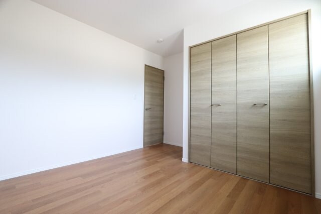 フロンティアの物件内観写真