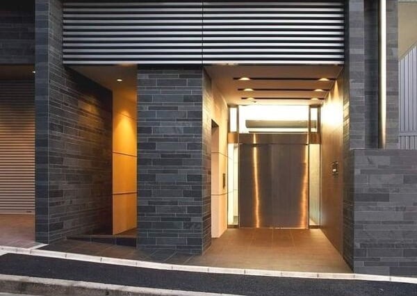 グラン・アベニュー西大須の物件外観写真