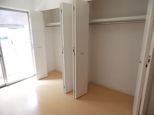 グランシャトゥ那古野の物件内観写真