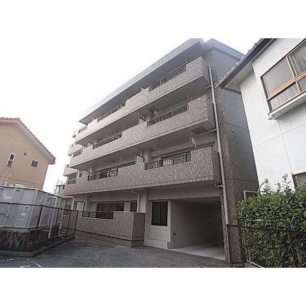 ハイツ平針の物件外観写真