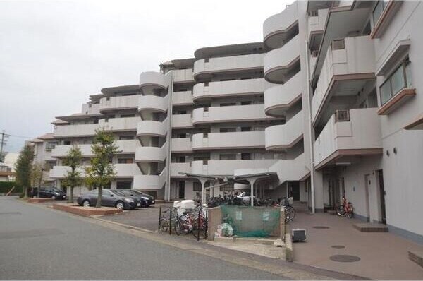 プライム八田の物件外観写真