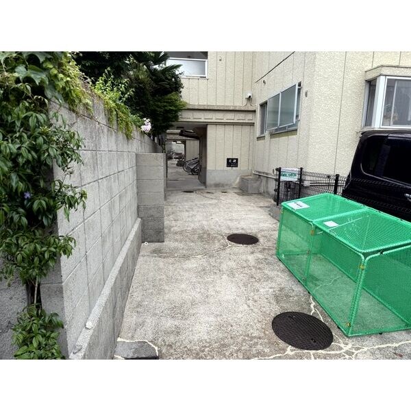 代万ビルの物件外観写真