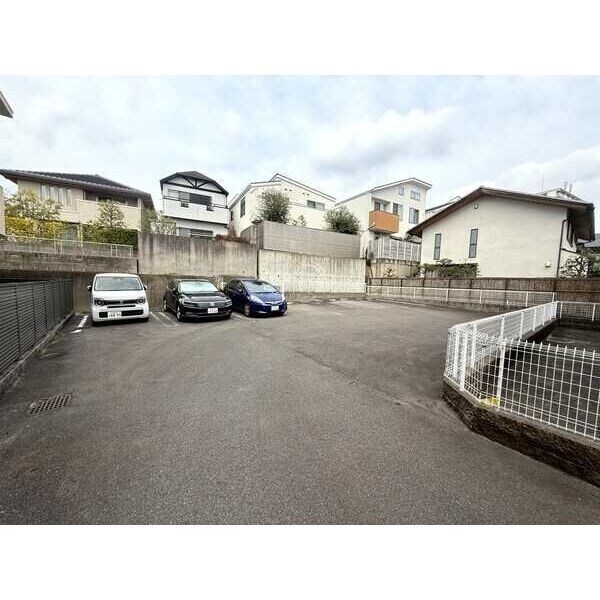 代万ビルの物件外観写真