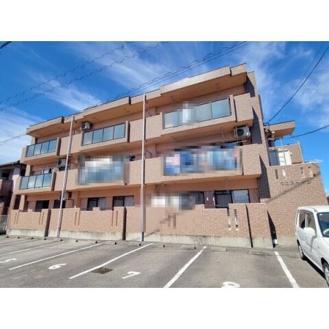 ウエストインの物件外観写真