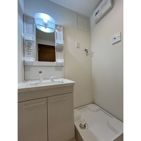 フィオーレ中前田の物件内観写真