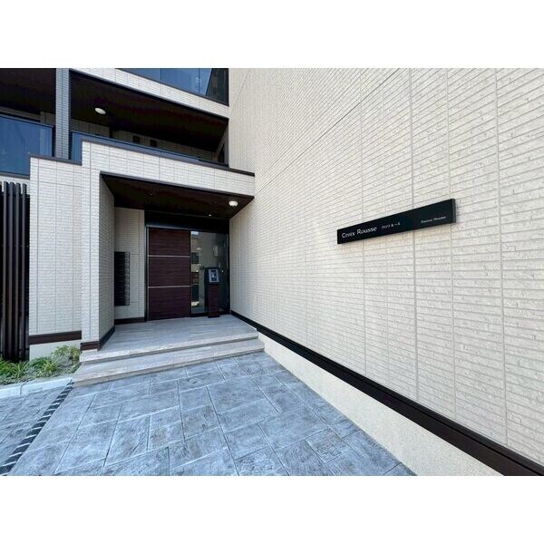 Croix Rousseの物件外観写真