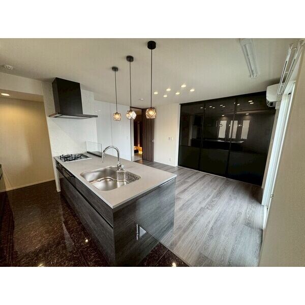 Croix Rousseの物件内観写真