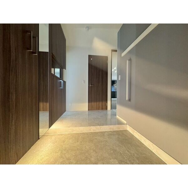 Croix Rousseの物件内観写真