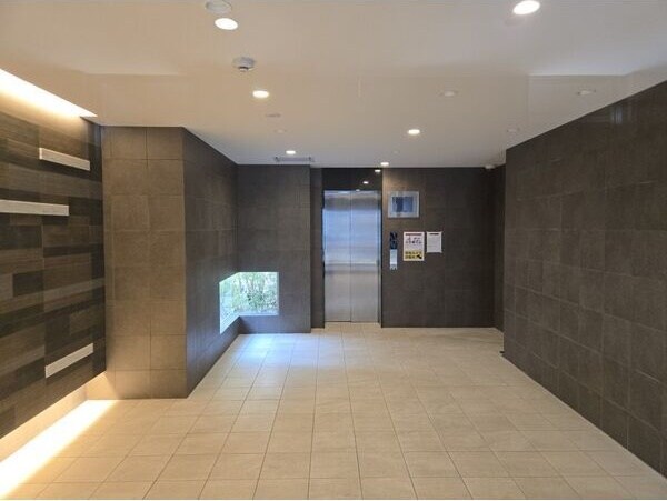 プレサンスNAGOYA覚王山の物件外観写真