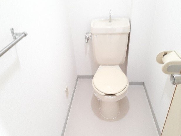 メゾンエクセル日比津の物件内観写真