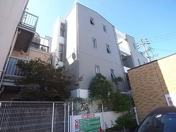 神宮前駅 徒歩3分 3階の物件外観写真