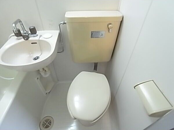 神宮前駅 徒歩3分 3階の物件内観写真