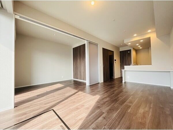 ドルチェヴィータ名古屋則武の物件内観写真