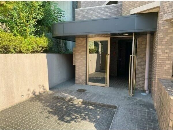 グランドハイリス本山の物件外観写真