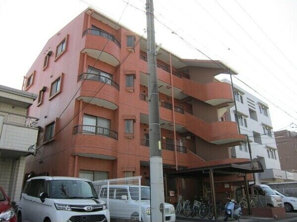 高畑駅 徒歩4分の物件外観写真