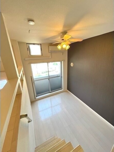 オークラレジデンス栄生の物件内観写真