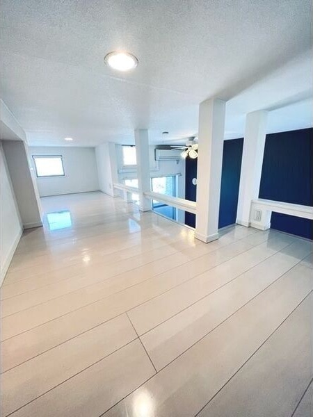 オークラレジデンス栄生の物件内観写真