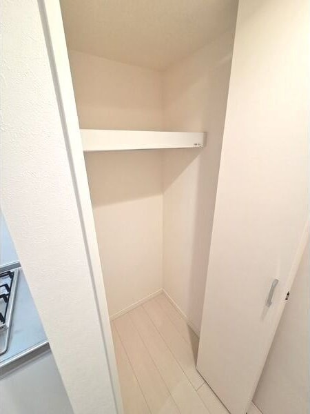 オークラレジデンス栄生の物件内観写真