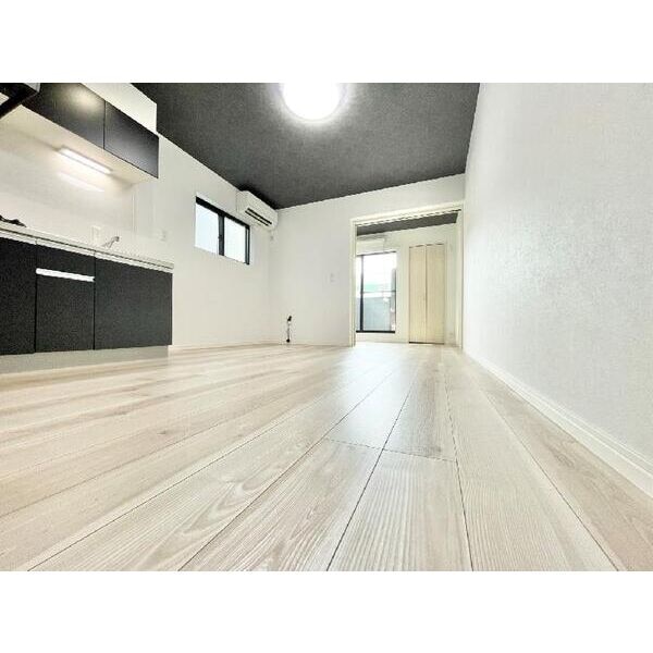 CRASTINE弥次ヱ町4丁目B棟の物件内観写真