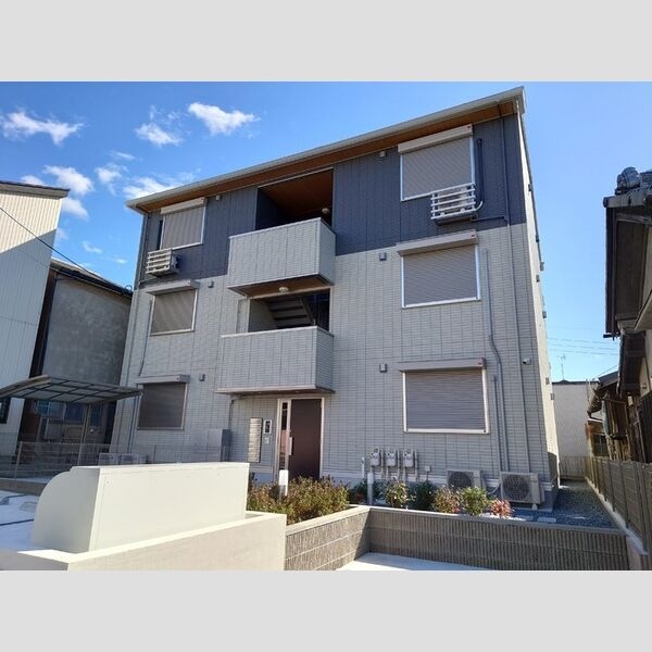 ラフィネの物件外観写真