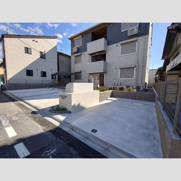 ラフィネの物件外観写真