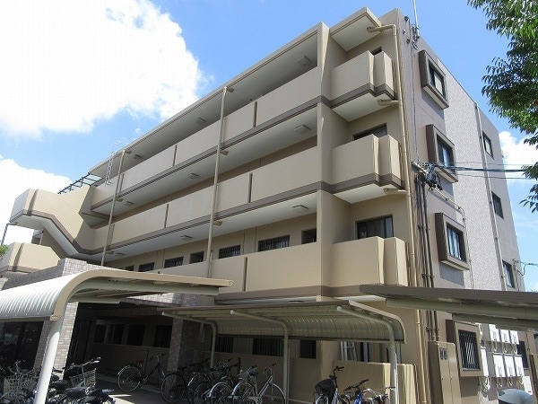 グランドールの物件外観写真