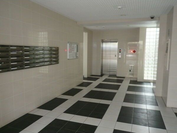 フローライト徳川の物件外観写真